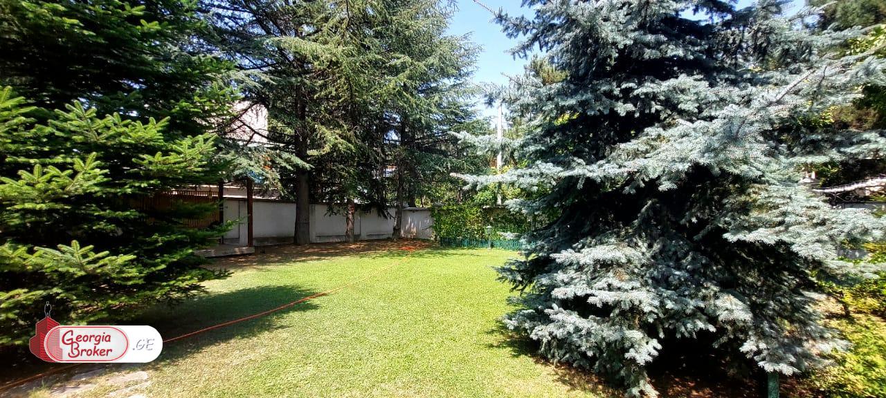 продается дом с новым ремонтом 9-комнат